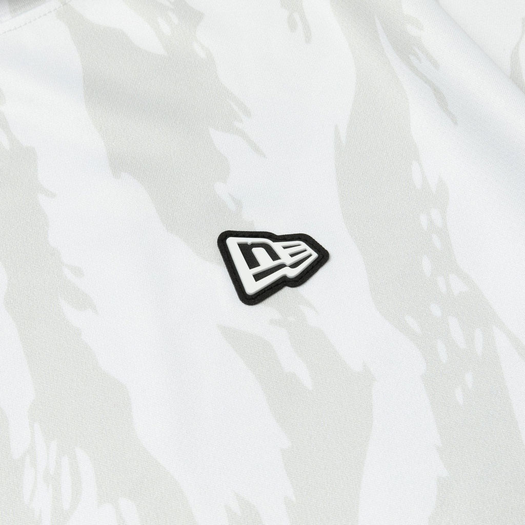 /t-tiger-stripe-camo-13516911-s-new-era-958395.jpg?v=1680192849